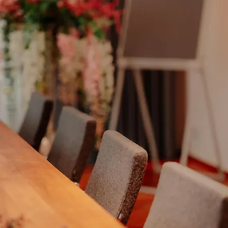 Stadthotel By Hackmann בורקן