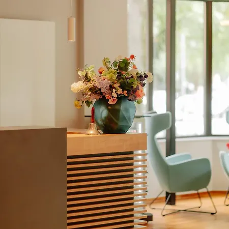 Stadthotel By Hackmann מלון בורקן